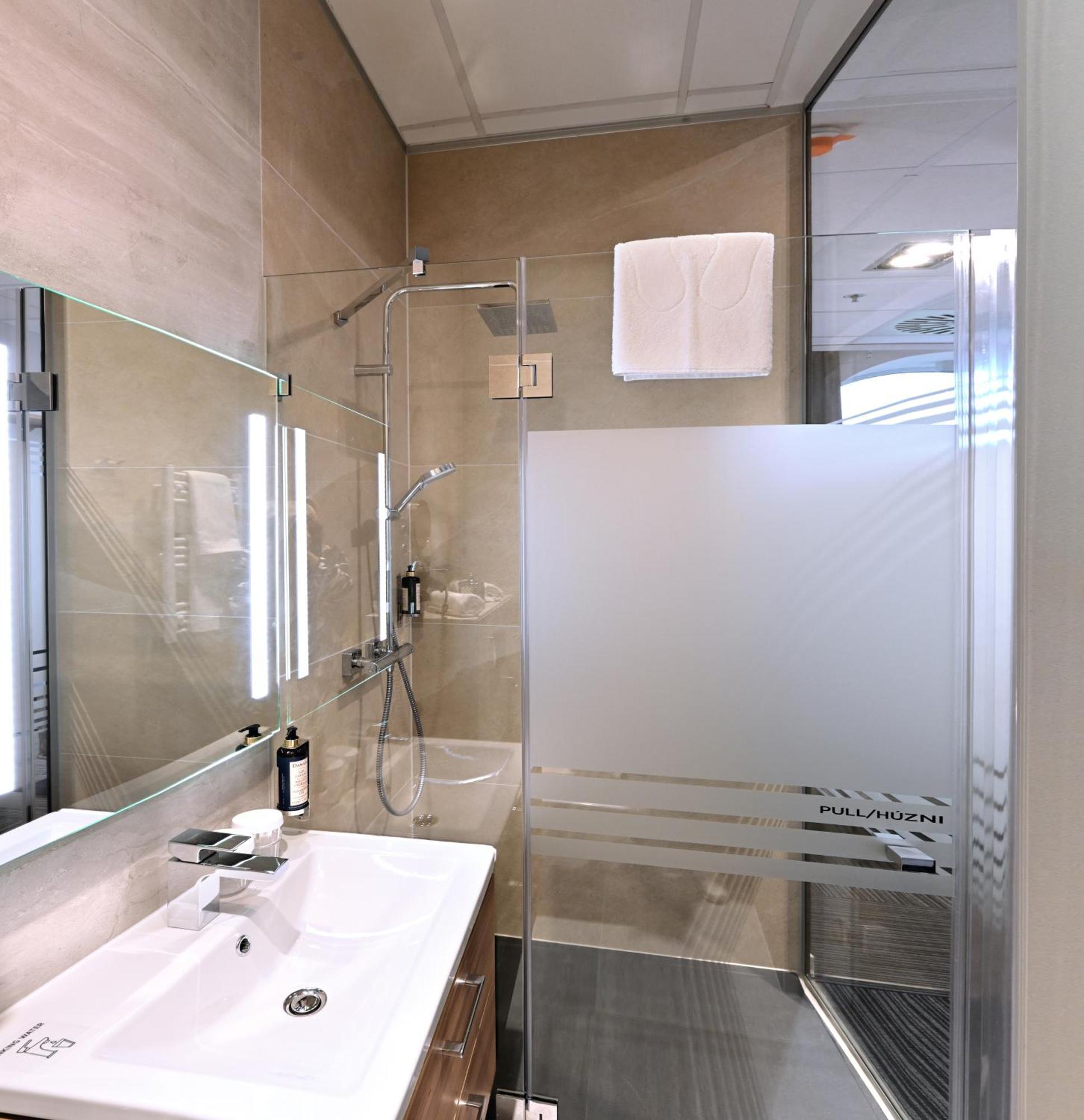 Fashion City Hotel Superior Budapest Luaran gambar